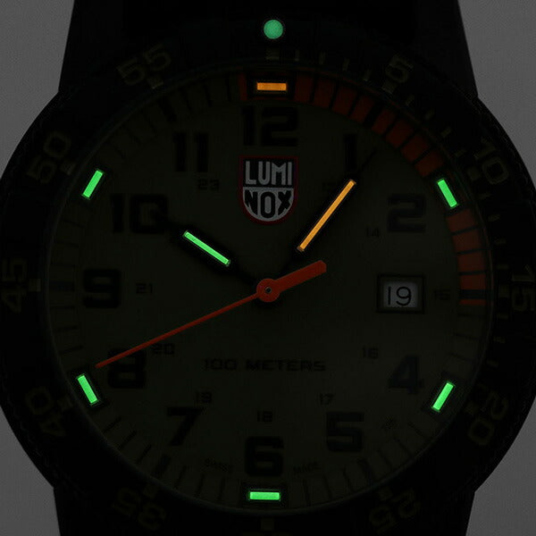 ルミノックス 0320シリーズ レザーバック シータートル ジャイアント 44mm 0337 LUMINOX メンズ 腕時計 カーキ ブラック l0337