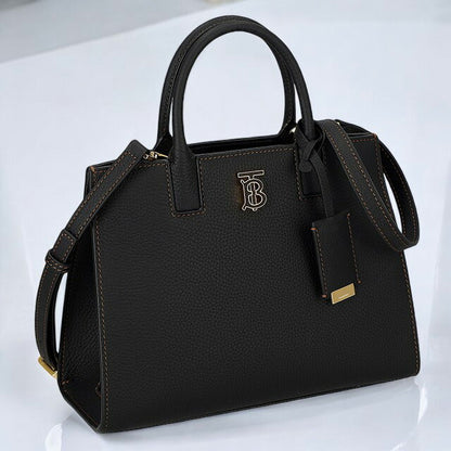 バ−バリ− ハンドバッグ レディース ブランド BURBERRY 8072511 ブラック 8072511