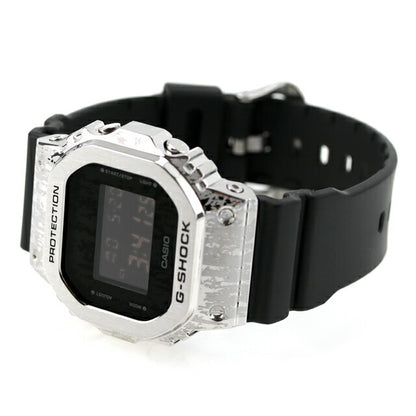 G-Shock Shock G-Shock GM-5600GC-1数字5600系列男士Watch Casio 卡西欧 数字黑色GM-5600GC-1DR