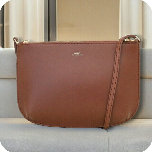 アーペーセー A.P.C. ショルダーバッグ レディース F61404-PXAWV-CAD sac sarah ブラウン WQ00045448