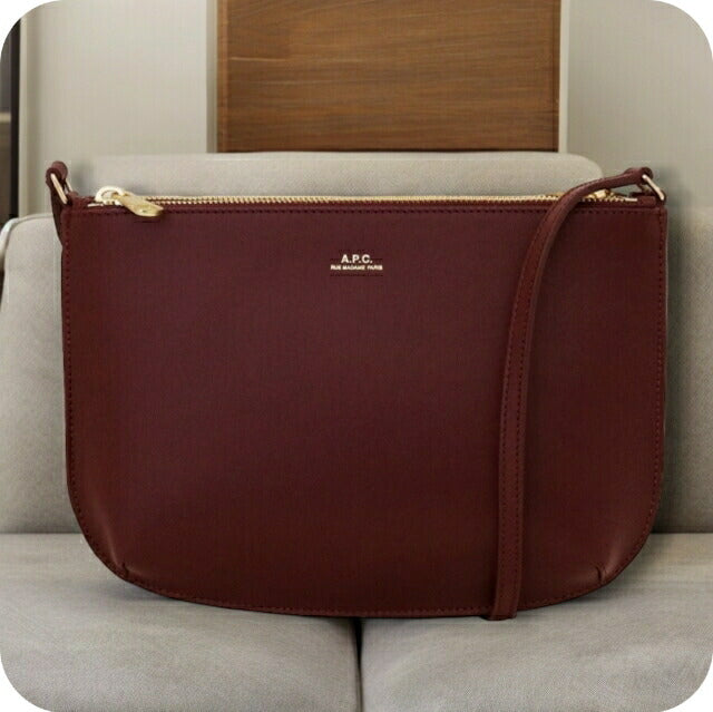 アーペーセー A.P.C. ショルダーバッグ レディース F61404-PXAWV-GAE sac sarah ボルドー WQ00045449